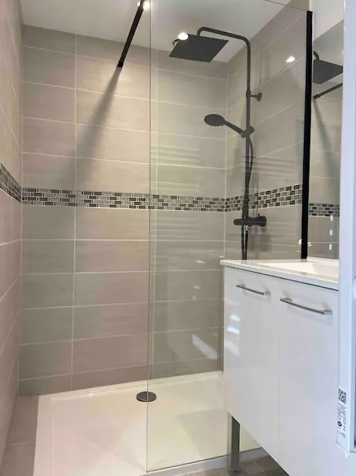 Joli T2 Avec Jacuzzi Villa Saint-Victoret Holiday home